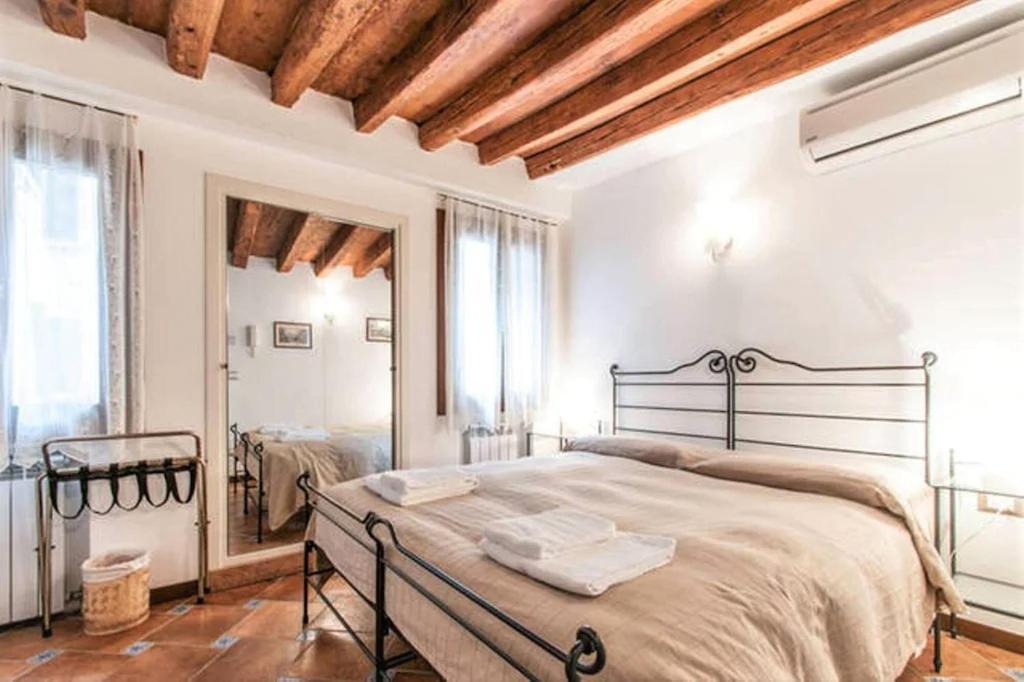 Emmalu Apartment Venesia Bagian luar foto
