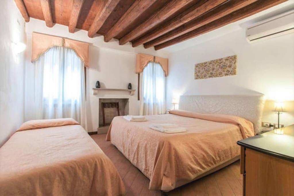 Emmalu Apartment Venesia Bagian luar foto